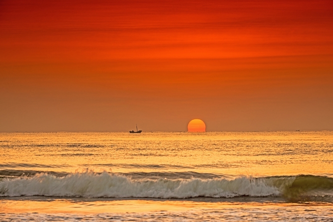 二等奖 七公司 赵天林 风将菱唱远,舟带夕阳孤.jpg